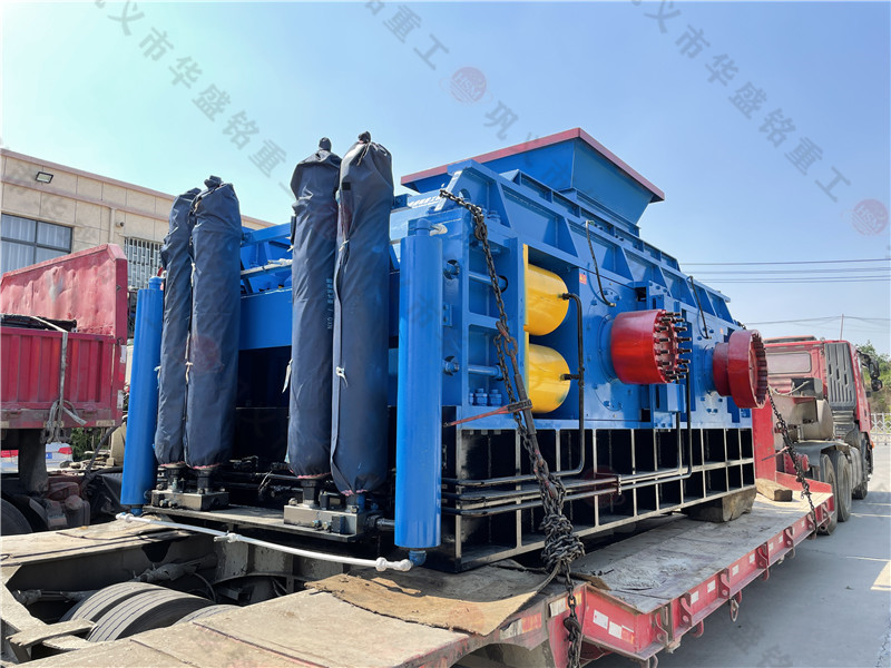 全液壓對(duì)輥破碎機(jī) 全液壓對(duì)輥破碎機(jī)